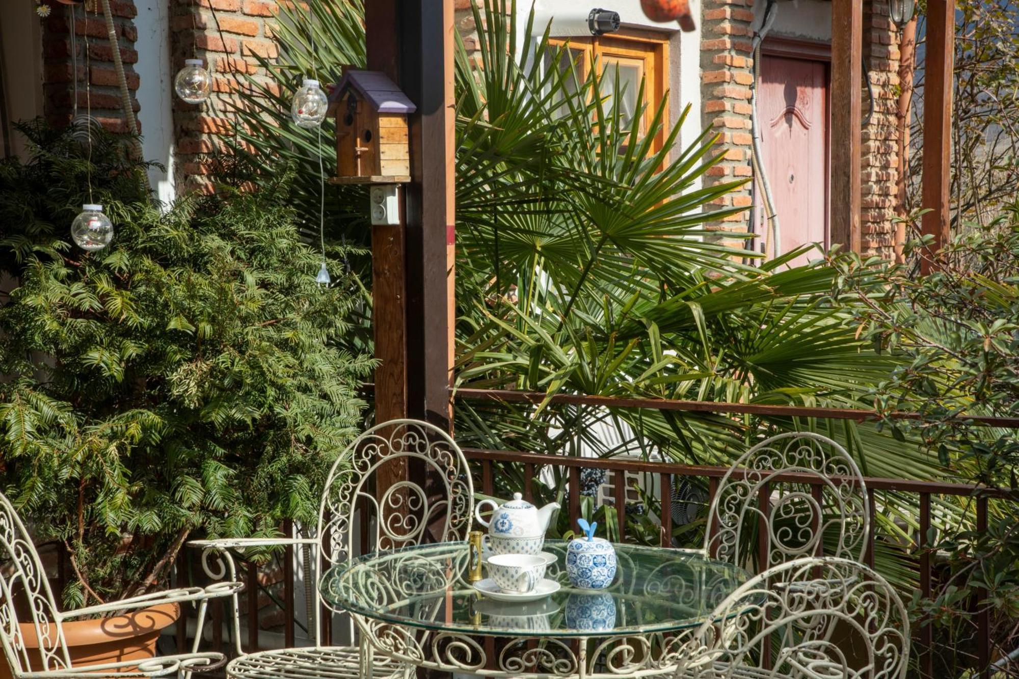 Tatin - Hotel & Cafe In Mtskheta Exterior photo